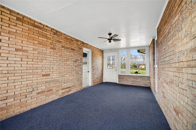 105 Clearview Dr, Economy, PA 15005