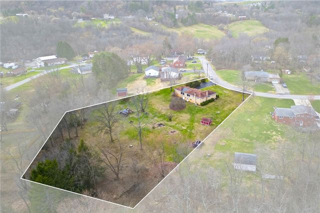 105 Clearview Dr, Economy, PA 15005