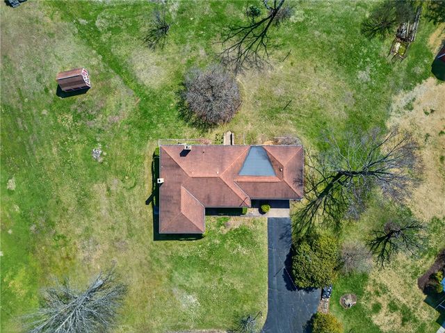 105 Clearview Dr, Economy, PA 15005