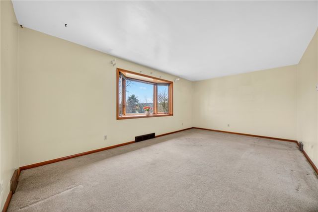 105 Clearview Dr, Economy, PA 15005