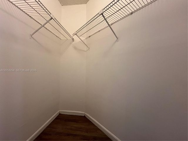 212 Lake Pointe Dr 209, Oakland Park, FL 33309