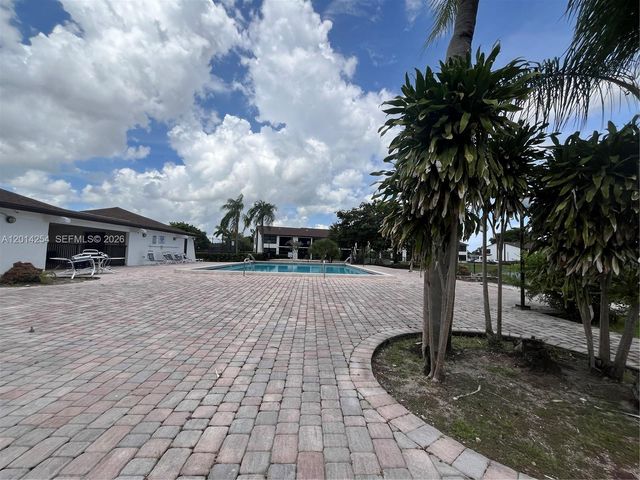 212 Lake Pointe Dr 209, Oakland Park, FL 33309