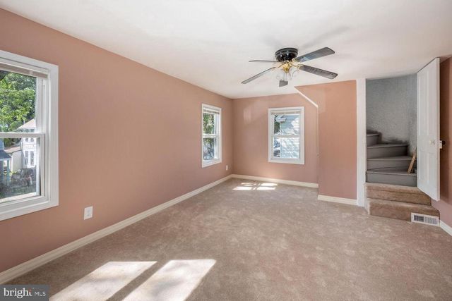 15 S GOVERNORS AVE, Dover, DE 19904