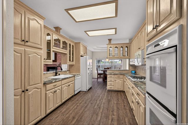 1242 Loma Verde, New Braunfels, TX 78130