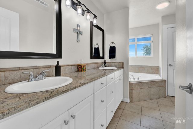 8089 S S Diego Way, Boise, ID 83709
