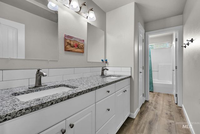 8089 S S Diego Way, Boise, ID 83709