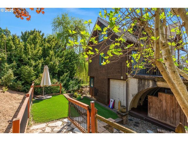 4405 GRANT St, West Linn, OR 97068