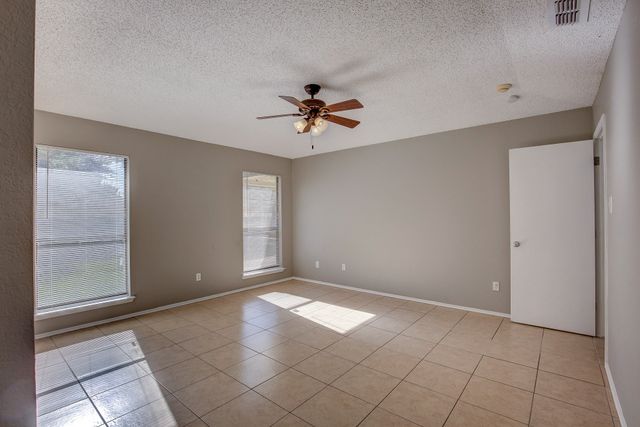 420 Revolution Lane, Arlington, TX 76002
