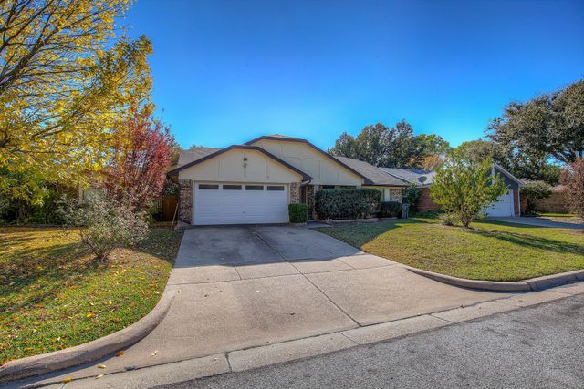 420 Revolution Lane, Arlington, TX 76002
