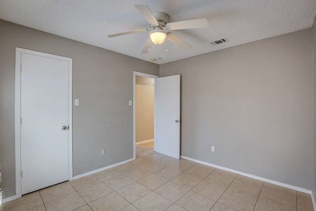 420 Revolution Lane, Arlington, TX 76002