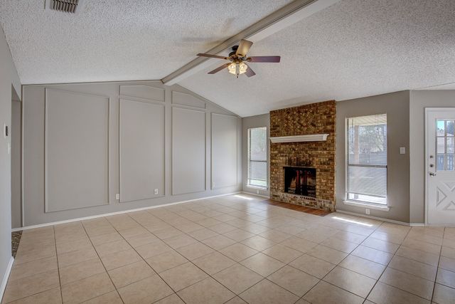 420 Revolution Lane, Arlington, TX 76002