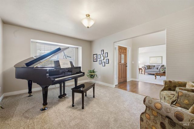 2028 Candleridge Dr, Twin Falls, ID 83301