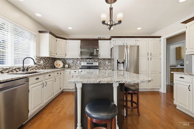 2028 Candleridge Dr, Twin Falls, ID 83301