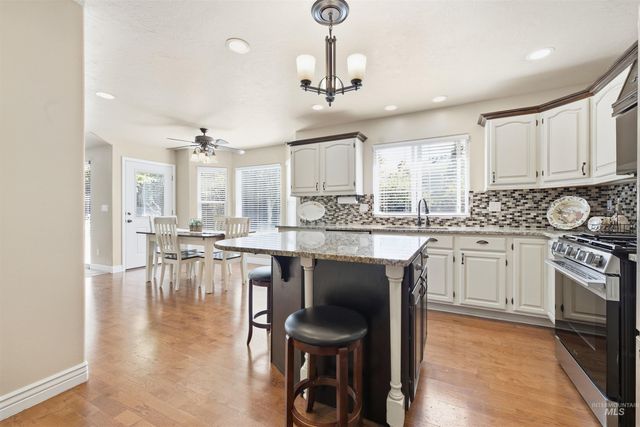 2028 Candleridge Dr, Twin Falls, ID 83301
