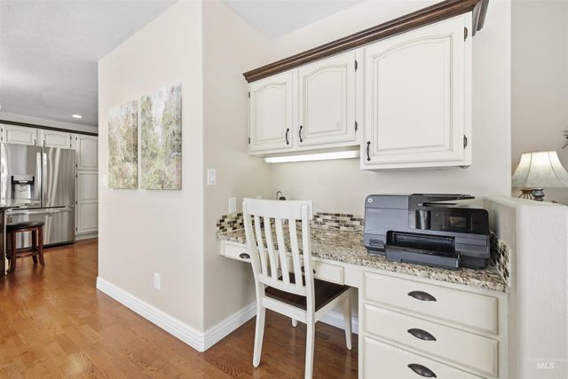 2028 Candleridge Dr, Twin Falls, ID 83301