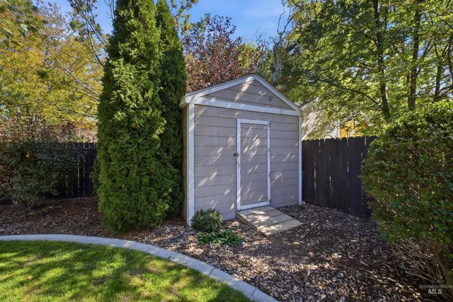 2028 Candleridge Dr, Twin Falls, ID 83301