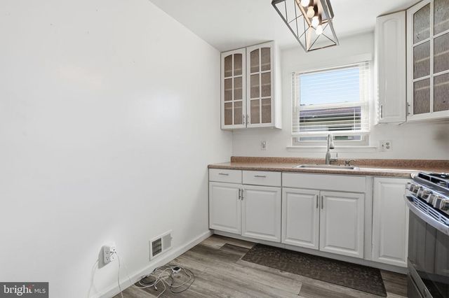 10232 RUBIN LN, Philadelphia, PA 19116