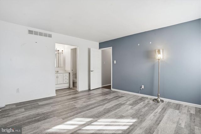 10232 RUBIN LN, Philadelphia, PA 19116