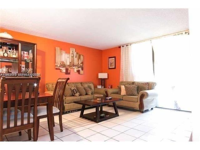 8600 SW 133rd Ave Rd 221, Miami, FL 33183