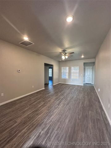 3324 Little John, Durant, OK 74701