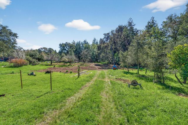 3215 Woodside Road, Woodside, CA 94062