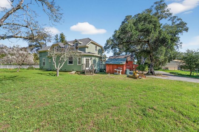 3215 Woodside Road, Woodside, CA 94062