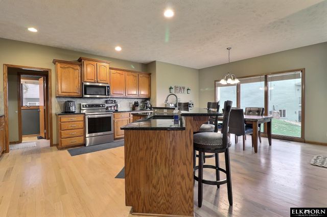 17311 Franklin Drive, Omaha, NE 68118