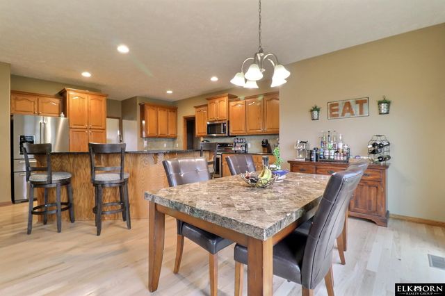 17311 Franklin Drive, Omaha, NE 68118