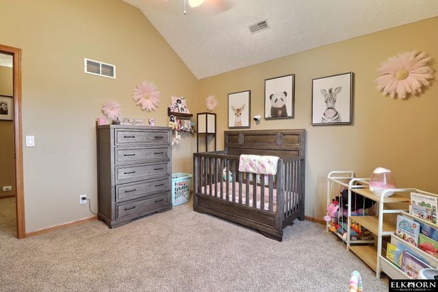 17311 Franklin Drive, Omaha, NE 68118