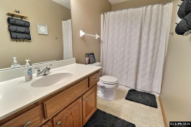 17311 Franklin Drive, Omaha, NE 68118