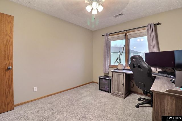 17311 Franklin Drive, Omaha, NE 68118