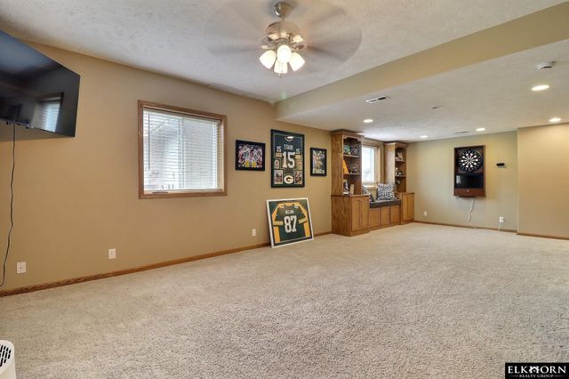 17311 Franklin Drive, Omaha, NE 68118