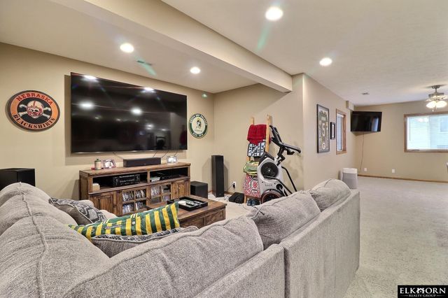 17311 Franklin Drive, Omaha, NE 68118