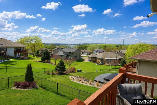 17311 Franklin Drive, Omaha, NE 68118