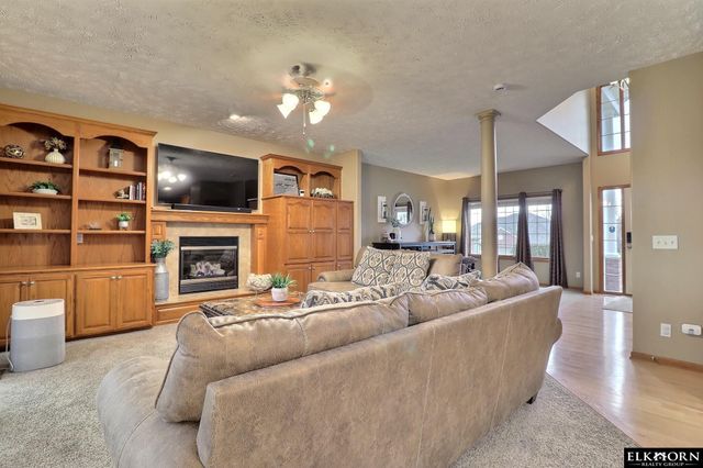 17311 Franklin Drive, Omaha, NE 68118