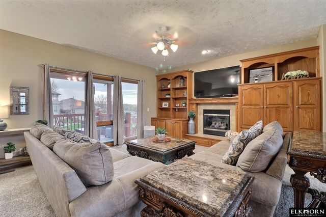 17311 Franklin Drive, Omaha, NE 68118