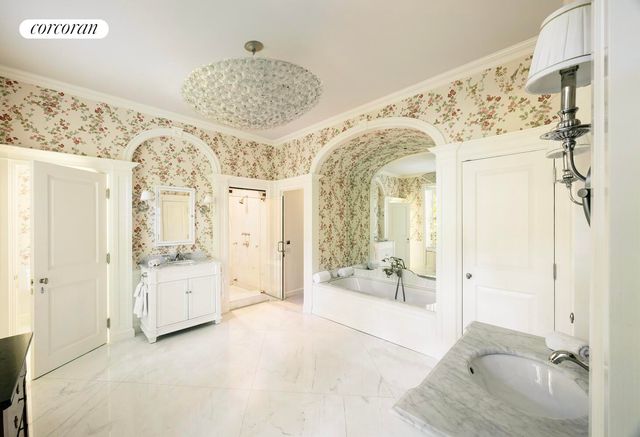 160 E 81ST Street, New York City, NY 10028