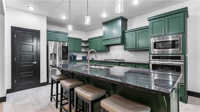 4304 SW Plumley Avenue, Bentonville, AR 72713