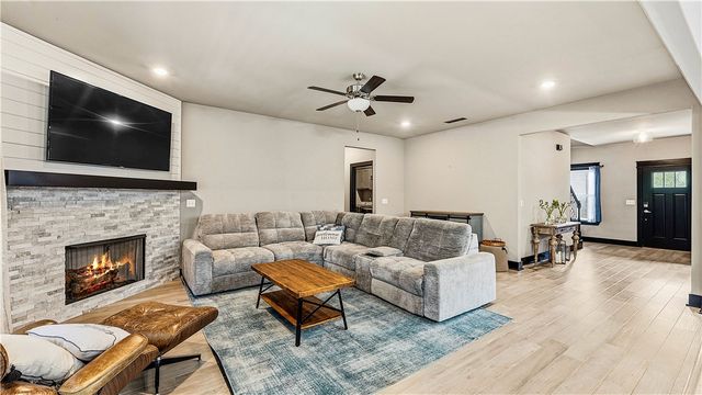 4304 SW Plumley Avenue, Bentonville, AR 72713