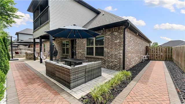 4304 SW Plumley Avenue, Bentonville, AR 72713