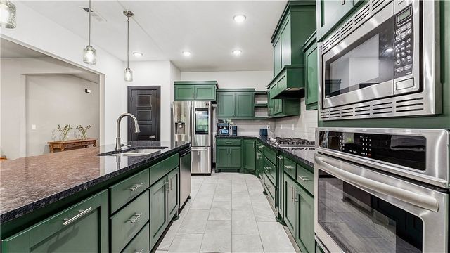 4304 SW Plumley Avenue, Bentonville, AR 72713
