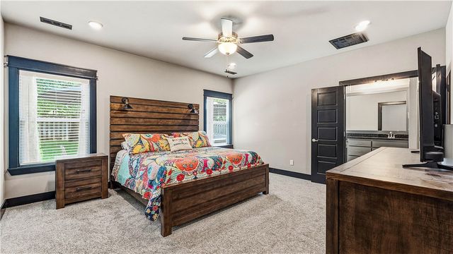 4304 SW Plumley Avenue, Bentonville, AR 72713