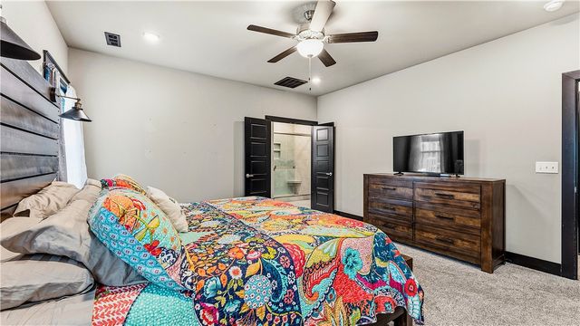 4304 SW Plumley Avenue, Bentonville, AR 72713