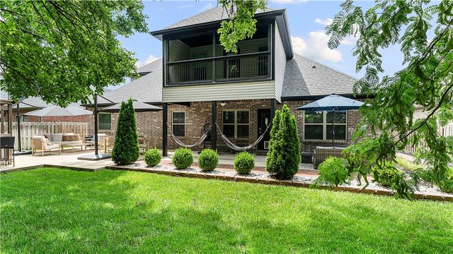 4304 SW Plumley Avenue, Bentonville, AR 72713