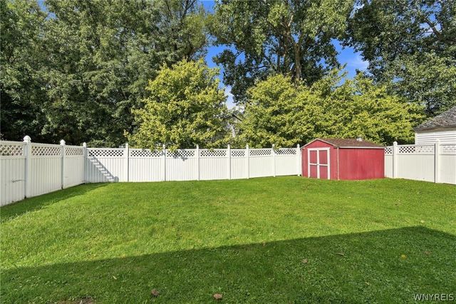 24 Greymont Avenue, West Seneca, NY 14224