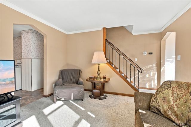 24 Greymont Avenue, West Seneca, NY 14224