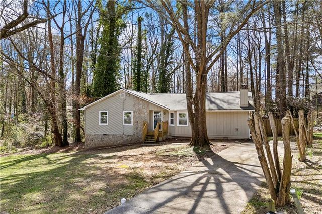 2493 Cherie Glen Road, Snellville, GA 30039