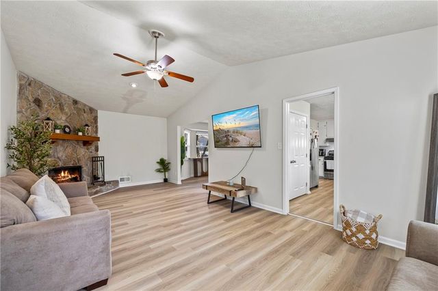 2493 Cherie Glen Road, Snellville, GA 30039