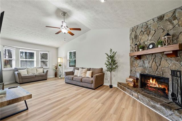 2493 Cherie Glen Road, Snellville, GA 30039