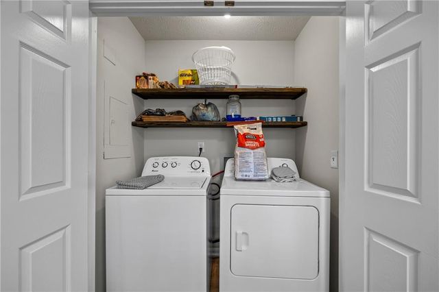 2493 Cherie Glen Road, Snellville, GA 30039